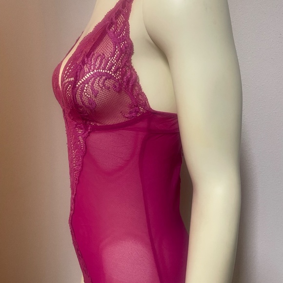 Natori Featherlace Body Suit size Medium Pink - Picture 5 of 11